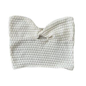 Pull&Bear Women's Textured Cream Tube Top with Keyhole Cutout